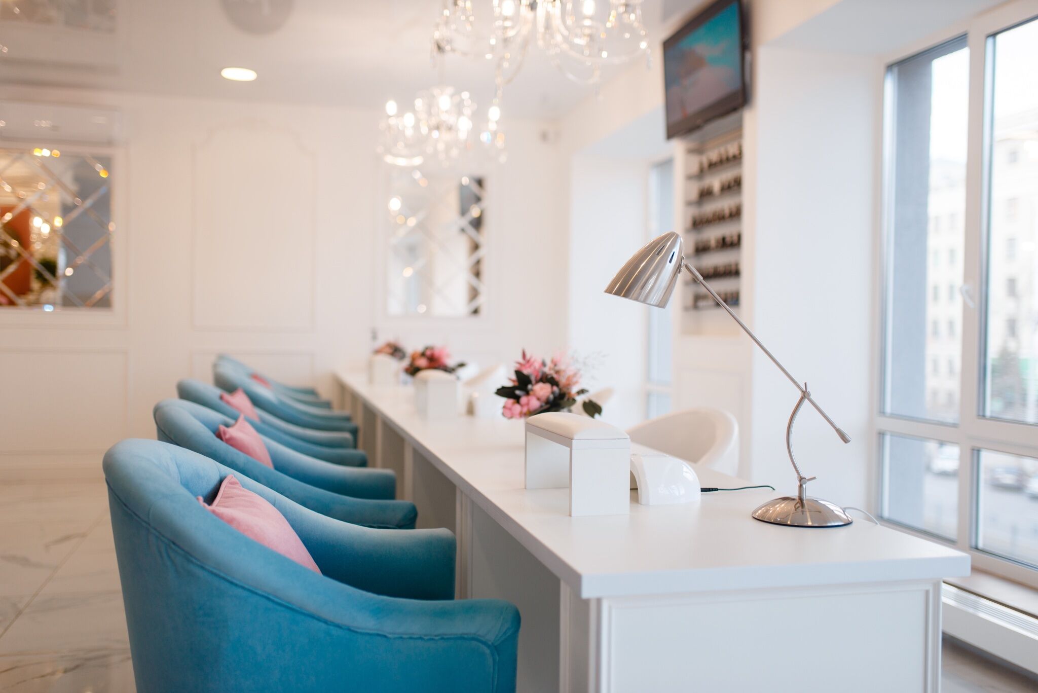 How to Become a Successful Nail Technician in Florida?