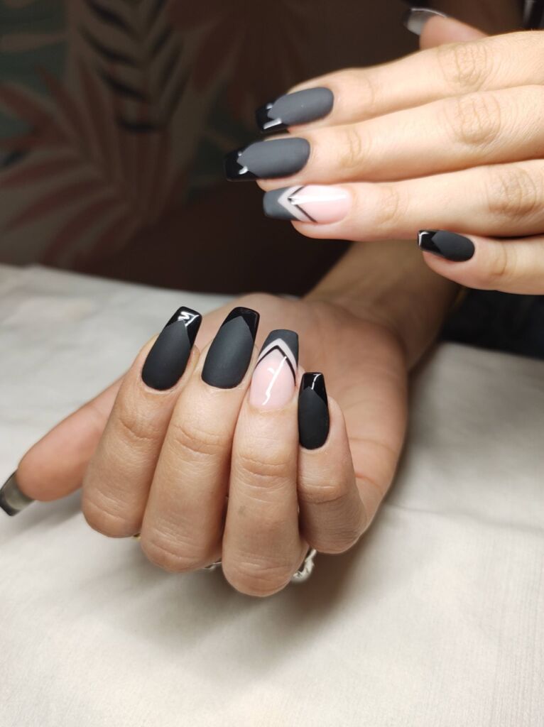 Best Nail Salon for Nail Art & Extensions in RDC Ghaziabad | Nail Legacy