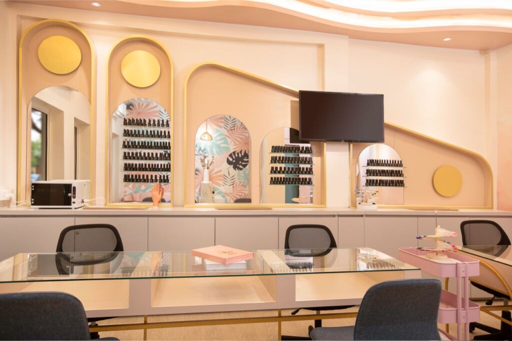 Nail salons in NYC for manicures, pedicures and nail designs